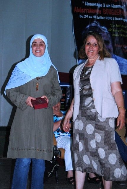 REMISE DES CADEAUX POUR LES INVITES 